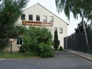 Sportpension Dresden Exterior photo